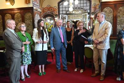 Święto Sukiennic, a na straganie... żółta gęś Pipa - zdjęcie 5