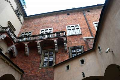 Na co dzień ten wawelski dziedziniec jest niedostępny. Kameralne koncerty z pięknym widokiem - zdjęcie 11