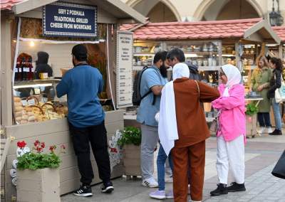 Arabskie wakacje w Krakowie, uwielbiają deszcz, zieleń i obwarzanki - zdjęcie 14
