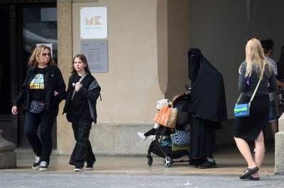 Arabskie wakacje w Krakowie, uwielbiają deszcz, zieleń i obwarzanki - zdjęcie 34