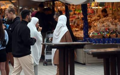 Arabskie wakacje w Krakowie, uwielbiają deszcz, zieleń i obwarzanki - zdjęcie 5