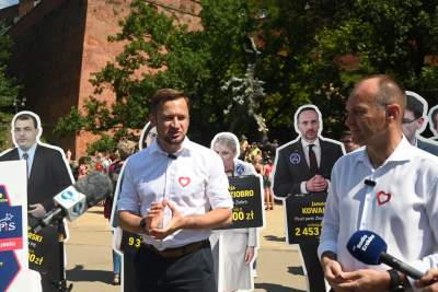 Aleja Milionerów PiS stanęła pod Wawelem, dorobili się dzięki partii - zdjęcie 4