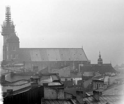 Hejnalica Mariacka w remoncie 45 lat temu i dziś... - zdjęcie 3