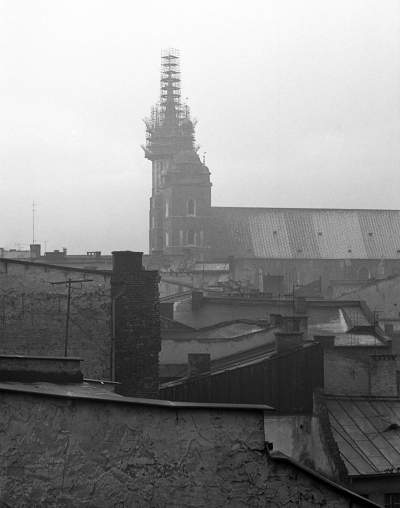 Hejnalica Mariacka w remoncie 45 lat temu i dziś... - zdjęcie 1