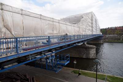 No to zapakowali go w całości. Co będzie po odsłonięciu? - zdjęcie 12