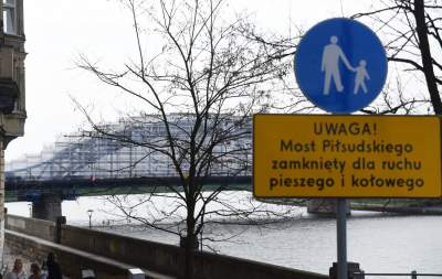 No to zapakowali go w całości. Co będzie po odsłonięciu? - zdjęcie 2