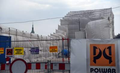 No to zapakowali go w całości. Co będzie po odsłonięciu? - zdjęcie 14