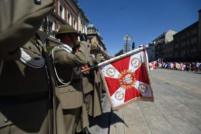 Skromne obchody święta Wojska Polskiego w Krakowie, wszystkie siły rzucone na Warszawę? - zdjęcie 15