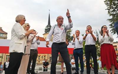 Wiec Trzaskowskiego w Skawinie, mocne wsparcie dla krakowskich kandydatów - zdjęcie 35