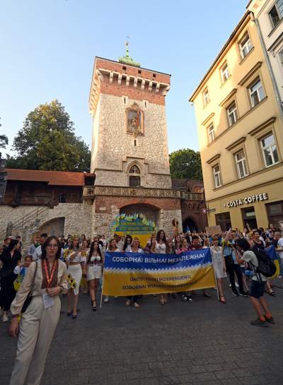 Marsz Wolnej Ukrainy przeszedł przez Kraków, solidarni z walczącym narodem - zdjęcie 27