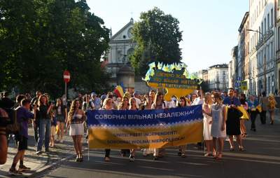 Marsz Wolnej Ukrainy przeszedł przez Kraków, solidarni z walczącym narodem - zdjęcie 20