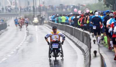 Deszcz i chłód? On poradził sobie z tym najlepiej - zdjęcie 21