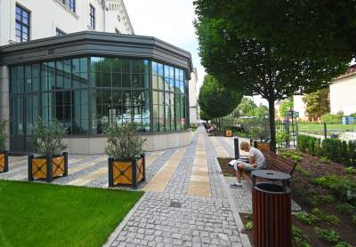 Ogród książki już otwarty, piękne miejsce spotkań i kontaktu z literaturą - zdjęcie 6