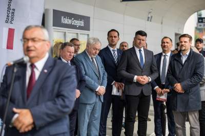 Przystanek kolejowy Kraków - Grzegórzki otwarty, "najwyższe perony w Krakowie" - zdjęcie 4