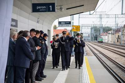 Przystanek kolejowy Kraków - Grzegórzki otwarty, "najwyższe perony w Krakowie" - zdjęcie 8