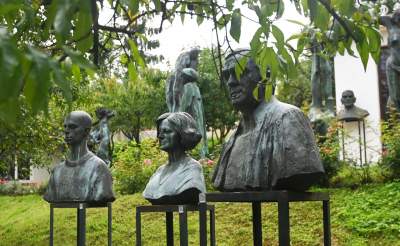 Idealne połączenie natury i sztuki, galeria rzeźb Mariana Koniecznego otwarta - zdjęcie 8