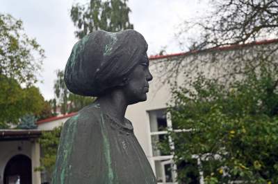 Idealne połączenie natury i sztuki, galeria rzeźb Mariana Koniecznego otwarta - zdjęcie 7