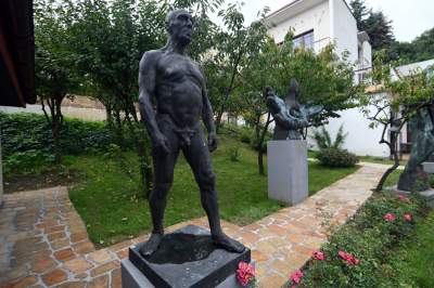 Idealne połączenie natury i sztuki, galeria rzeźb Mariana Koniecznego otwarta - zdjęcie 2