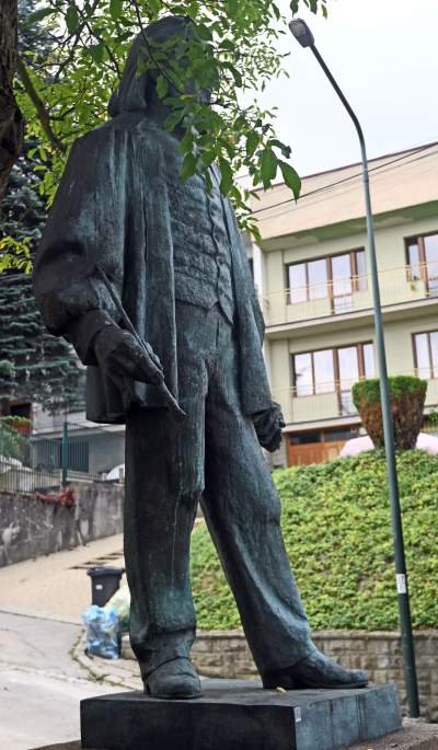 Idealne połączenie natury i sztuki, galeria rzeźb Mariana Koniecznego otwarta - zdjęcie 14