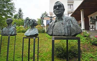 Idealne połączenie natury i sztuki, galeria rzeźb Mariana Koniecznego otwarta - zdjęcie 34