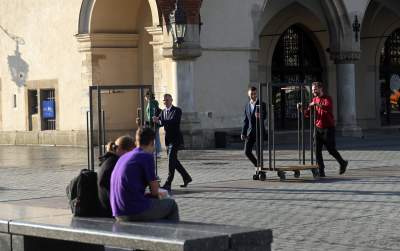 Rynek Główny o poranku, godzina szósta minut trzydzieści... - zdjęcie 18