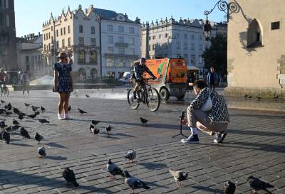 Rynek Główny o poranku, godzina szósta minut trzydzieści... - zdjęcie 8