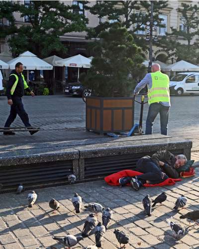 Rynek Główny o poranku, godzina szósta minut trzydzieści... - zdjęcie 4
