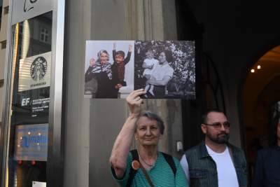 Specjalny pokaz filmu "Zielona granica", protesty zwolenników i przeciwników - zdjęcie 16