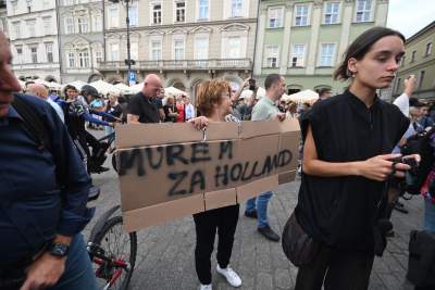 Specjalny pokaz filmu "Zielona granica", protesty zwolenników i przeciwników - zdjęcie 22