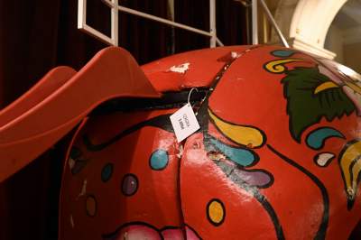 To nie  jest zwykły żyrandol, zużyte żarówki sprzedają się jak świeże bułeczki - zdjęcie 37