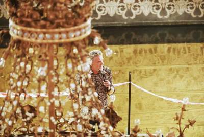 To nie  jest zwykły żyrandol, zużyte żarówki sprzedają się jak świeże bułeczki - zdjęcie 25