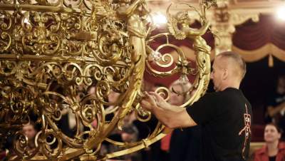 To nie  jest zwykły żyrandol, zużyte żarówki sprzedają się jak świeże bułeczki - zdjęcie 18