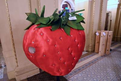 To nie  jest zwykły żyrandol, zużyte żarówki sprzedają się jak świeże bułeczki - zdjęcie 30