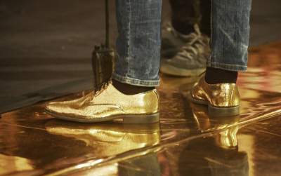 To nie  jest zwykły żyrandol, zużyte żarówki sprzedają się jak świeże bułeczki - zdjęcie 22