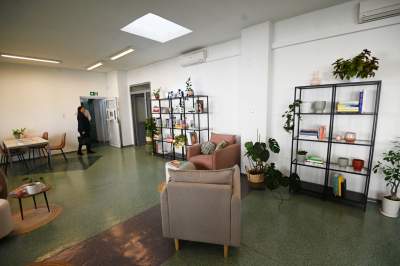 Apteka Designu: w ponurym budynku urządzono piękną przestrzeń - zdjęcie 15