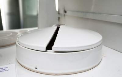 Apteka Designu: w ponurym budynku urządzono piękną przestrzeń - zdjęcie 12