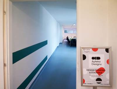 Apteka Designu: w ponurym budynku urządzono piękną przestrzeń - zdjęcie 20