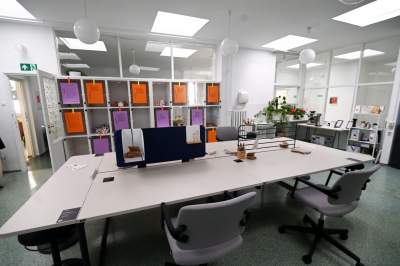 Apteka Designu: w ponurym budynku urządzono piękną przestrzeń - zdjęcie 5