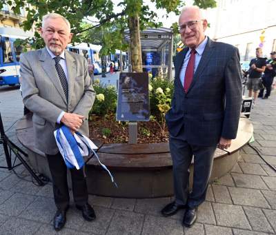 To była siedziba medialnego imperium, przypomniano o jego twórcy - zdjęcie 40