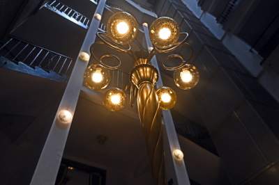 To była siedziba medialnego imperium, przypomniano o jego twórcy - zdjęcie 3