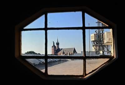 To była siedziba medialnego imperium, przypomniano o jego twórcy - zdjęcie 12