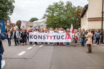 Nie mogli pojechać na marsz do Warszawy, wysłali wsparcie z Krakowa - zdjęcie 4