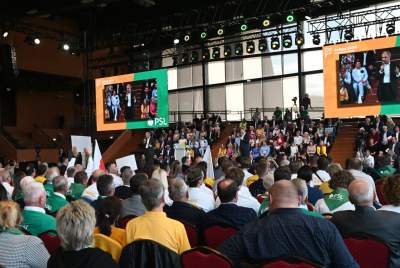 Hołownia i Kosiniak-Kamysz na konwencji w Krakowie: "obalimy zły rząd PiS" - zdjęcie 28