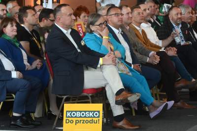 Hołownia i Kosiniak-Kamysz na konwencji w Krakowie: "obalimy zły rząd PiS" - zdjęcie 35