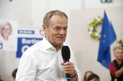 Donald Tusk w Chrzanowie: spotkanie z wolontariuszami OKW - zdjęcie 11