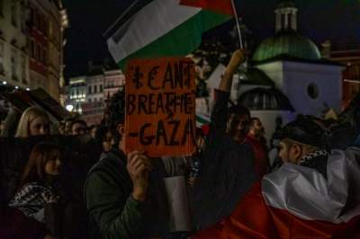 Palestyńczycy przeszli ulicami Krakowa, antyizraelski protest - zdjęcie 22
