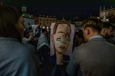 Palestyńczycy przeszli ulicami Krakowa, antyizraelski protest - zdjęcie 24