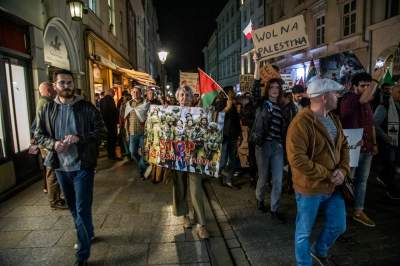 Palestyńczycy przeszli ulicami Krakowa, antyizraelski protest - zdjęcie 12