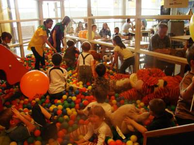 Otwarcie sklepu IKEA w Krakowie, kolejka ustawiła się trzy dni wcześniej - zdjęcie 6