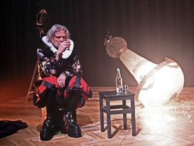 „Komediantka” przewrotna adaptacja sztuki Antoniego Czechowa i Thomasa Berhnarda - zdjęcie 9